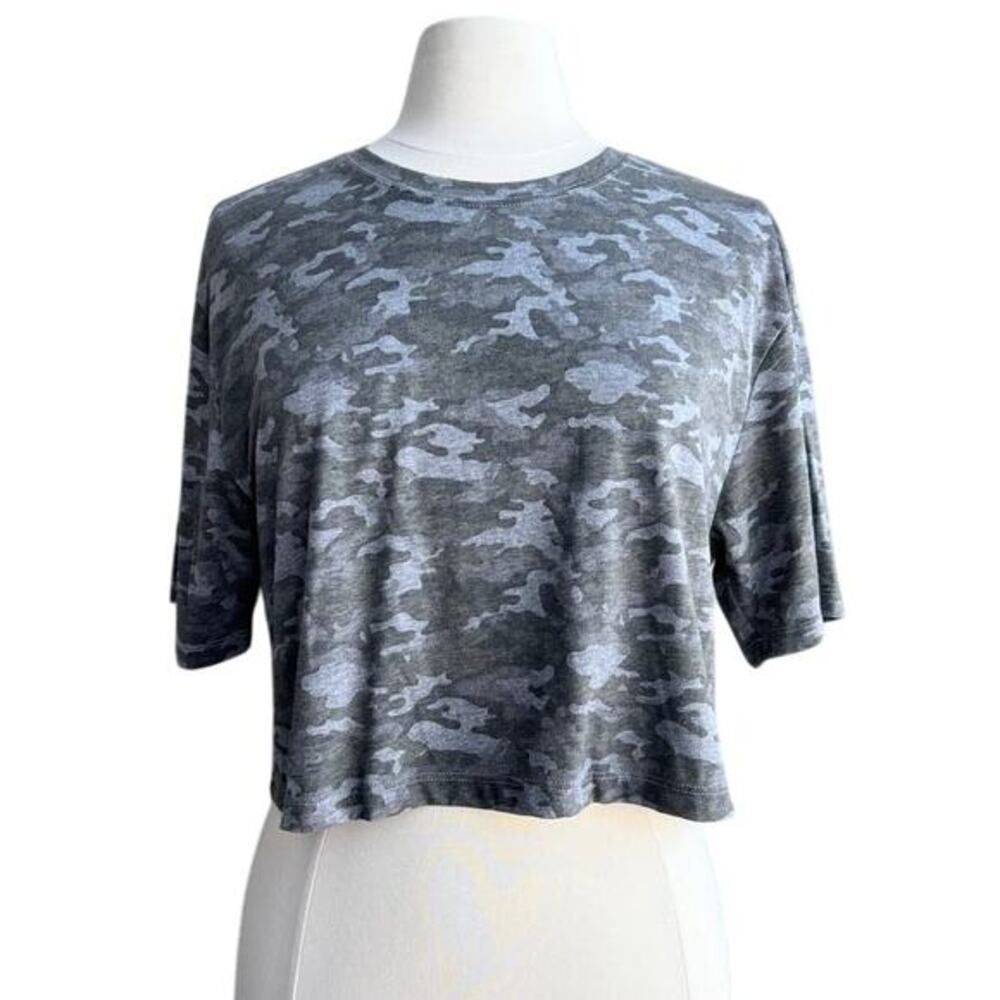 Fabletics Size L Camo Crop Top Green‎ Gray Cotton Lounge Activewear